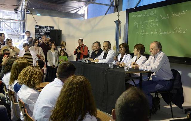 El “acuerdo educativo” bonaerense incluiría varias metas a largo plazo