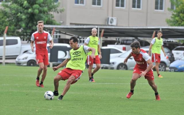 Vivas meterá mano en el equipo