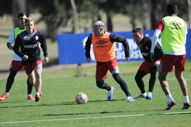 Otero y Damonte, dos que podrían volver en el clásico