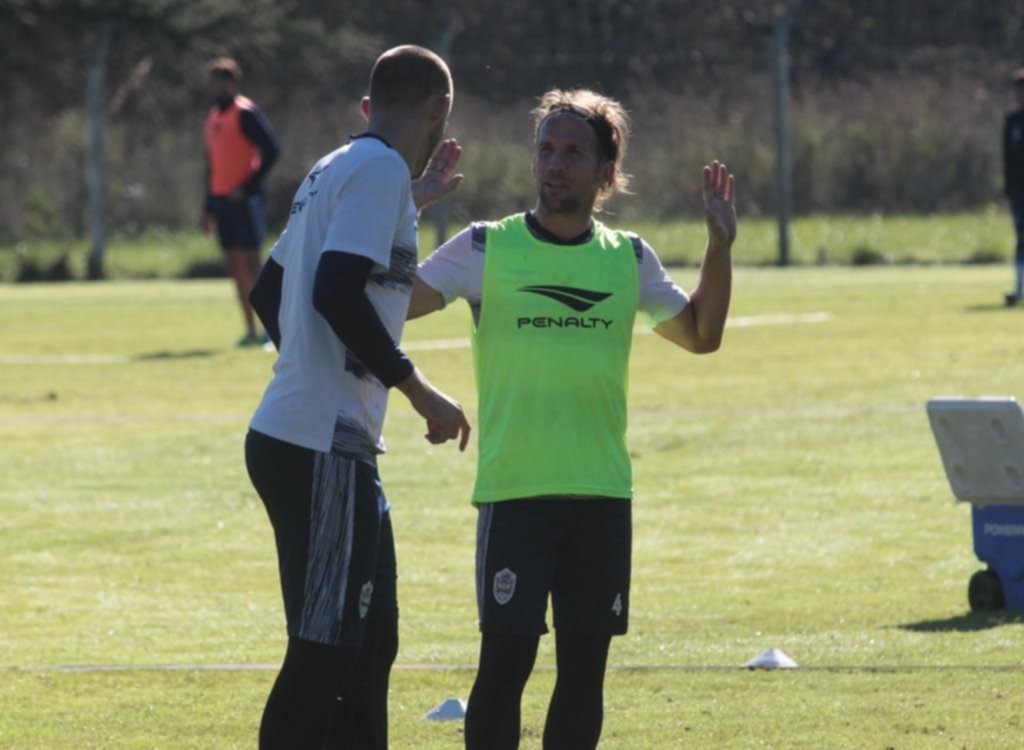 Banfield ganó y no se baja de la lucha por el campeonato Banfield ganó y no se baja de la lucha por el campeonato