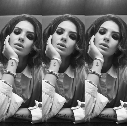 La China Suárez se mostró lookeada como Susana