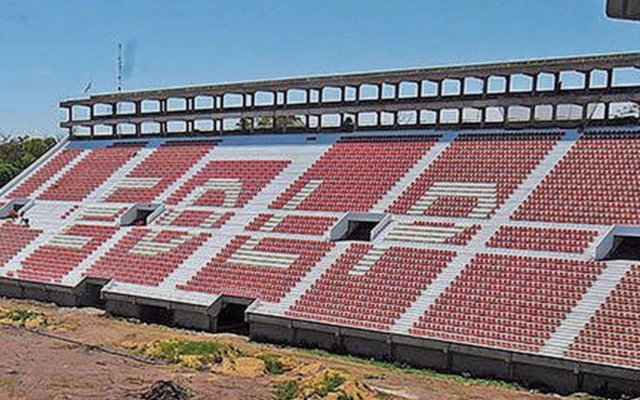 Un conflicto con la UOCRA paraliza las obras en Estudiantes