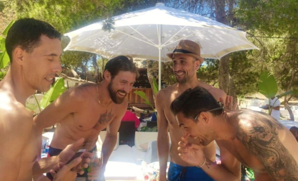 Vacaciones doradas para Manu Ginóbili en Ibiza