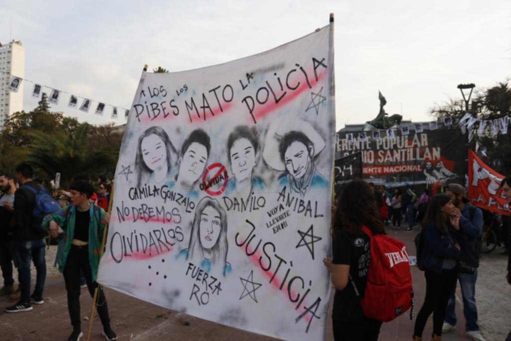 Familiares de víctimas de Monte en una marcha contra el gatillo fácil