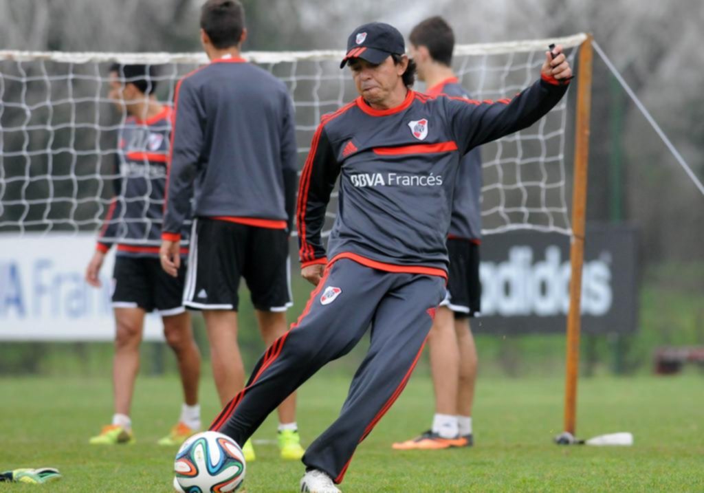 Dos debutantes para recibir a Banfield — River Dos debutantes para recibir a Banfield — River