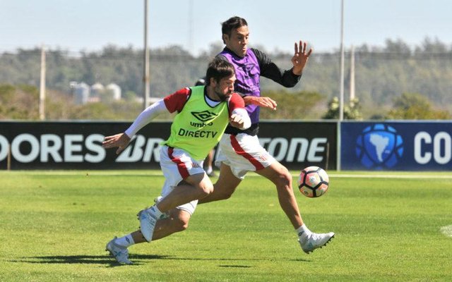 Benítez metió mano en el equipo pero todavía tiene una duda