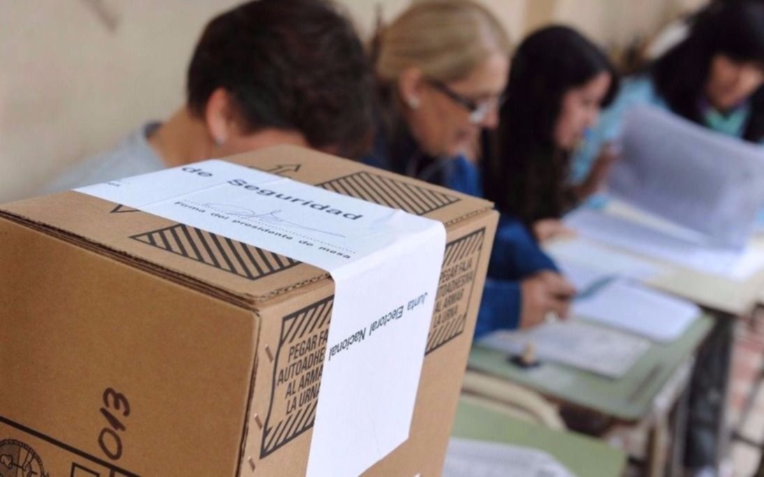 Con algunas demoras los correntinos eligen gobernador
