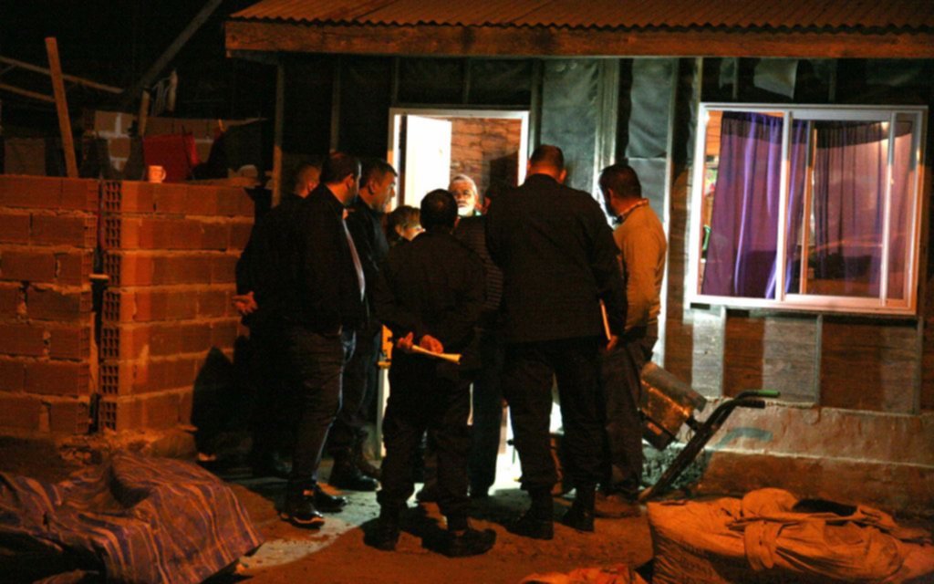 Horror en La Plata: encontraron un bebé muerto dentro de un balde