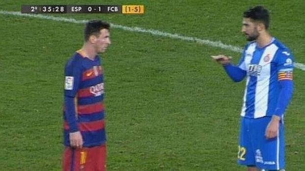 Messi también estuvo rápido para las respuestas cuando un rival lo trató de "enano"