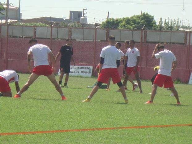 Camba se prueba ante Argentino (Q)
