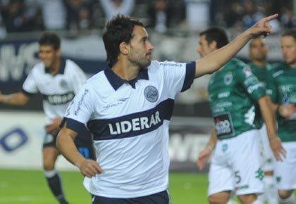 El ex albiazul Pereyra, se sumaría a Colón