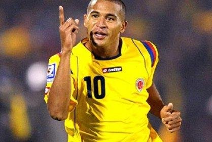A River le ofrecieron un colombiano de 32 años que juega en la Selección