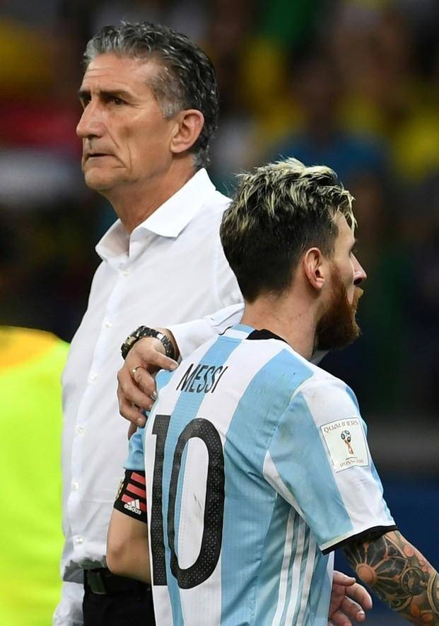En medio de la crisis, el desafío de la Selección
