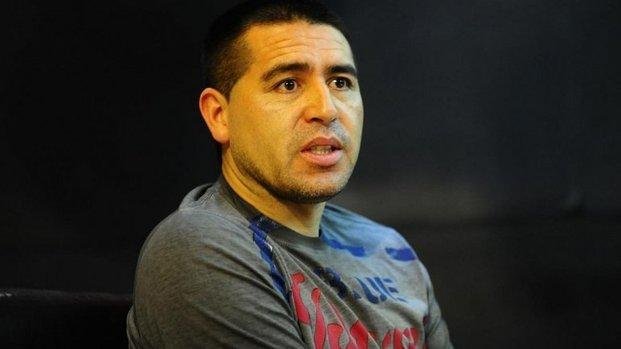 Riquelme: "En dos días Centurión no va a remplazar a Tevez"