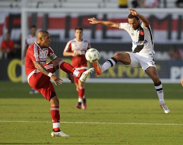 River perdió y resignó la chance de subirse al podio