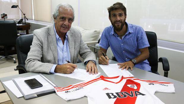 River llegó a un acuerdo y renovó contrato con tres integrantes del plantel superior