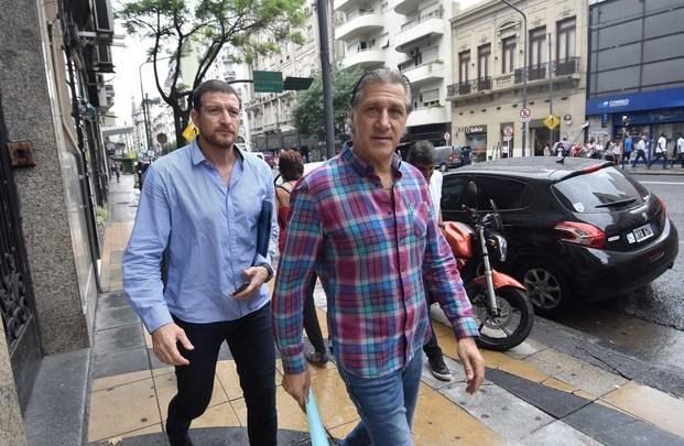 Sin dinero, la crisis del fútbol parece no tener una solución