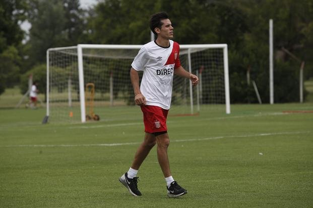 Solari, con futuro incierto, tampoco se presentó en River