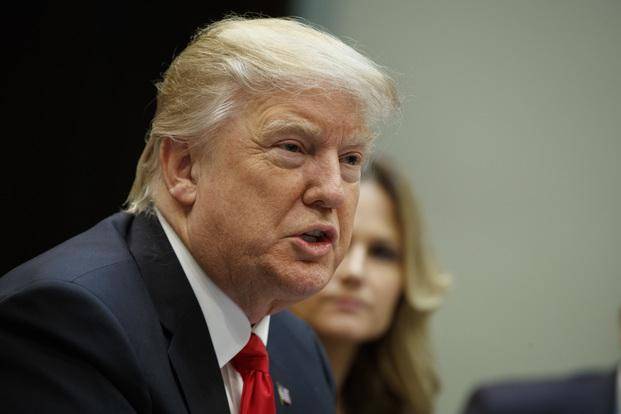 Dirigente de España dice que "callar a Trump puede ser igual que con Hitler"