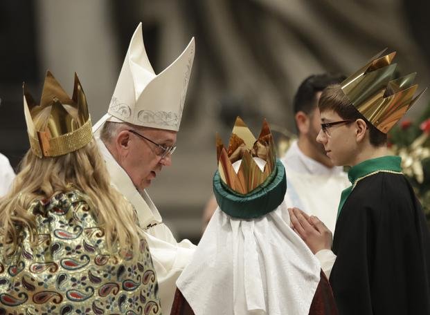 Francisco y un mensaje de
Año Nuevo dedicado a los jóvenes