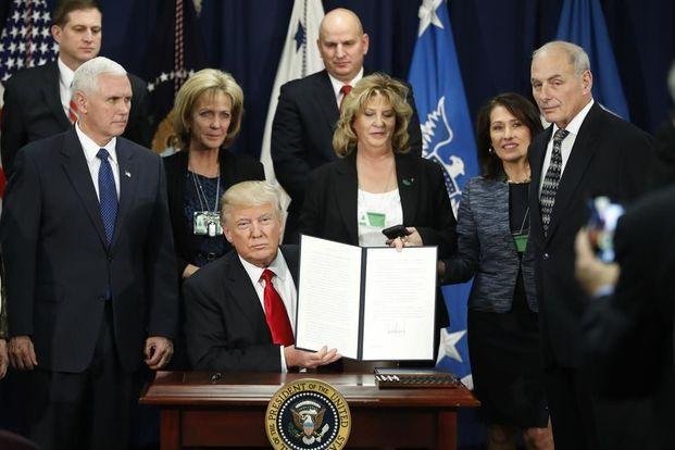 Organismos internacionales piden a Trump que siga acogiendo a refugiados