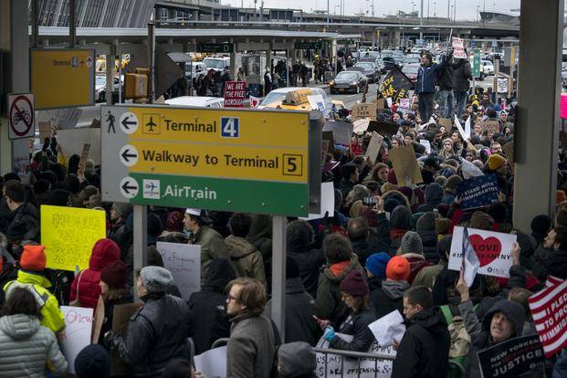 Protestas en Nueva York por trabas de Trump a refugiados