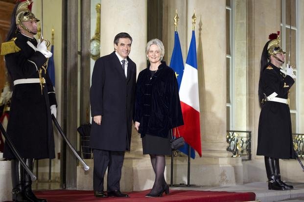 Salpica a un candidato presidencial francés un caso de corrupción