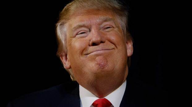 Trump dice que usa Twitter para "corregir" a la prensa "deshonesta"
