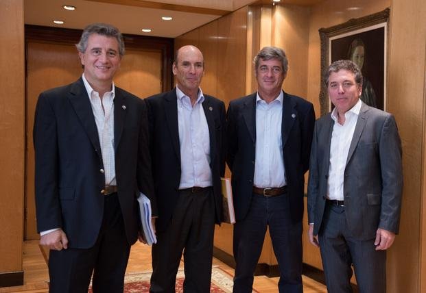 Anuncian aumentos en energía eléctrica, prepagas y peajes