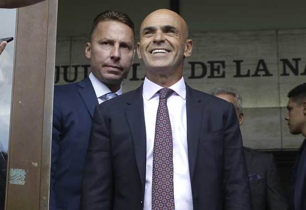 Arribas pasó por tribunales pero no llevó las pruebas de descargo