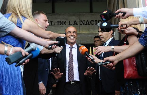 Arribas se presentó en Comodoro Py y
entregó un escrito al juez Lijo