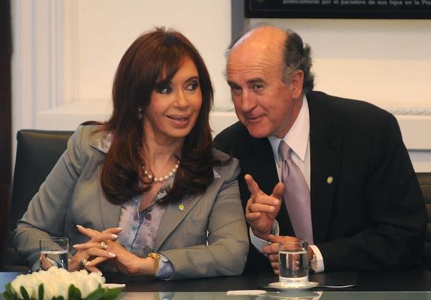 Cristina: “Basta Macri, ahora me denuncian por decir malas palabras”