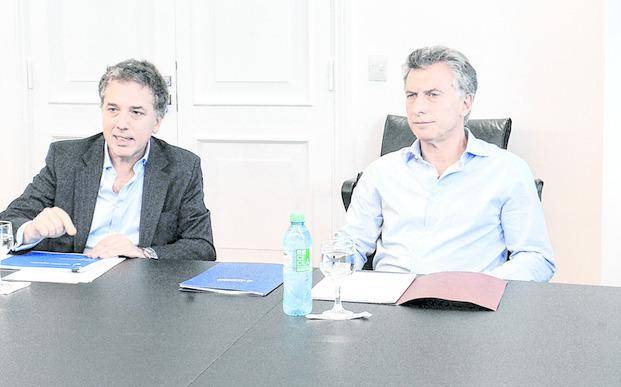 Dujovne brindó un informe positivo a Macri