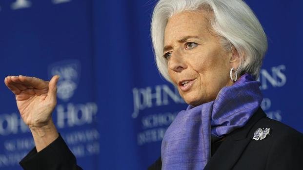 El FMI bajó "expectativas de recuperación a corto plazo"