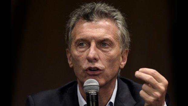 Macri prepara su regreso y tomará juramento a Dujovne y Caputo