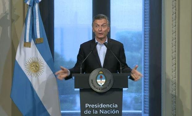 Macri se reúne con ministros para analizar modificaciones en la Ley de ART