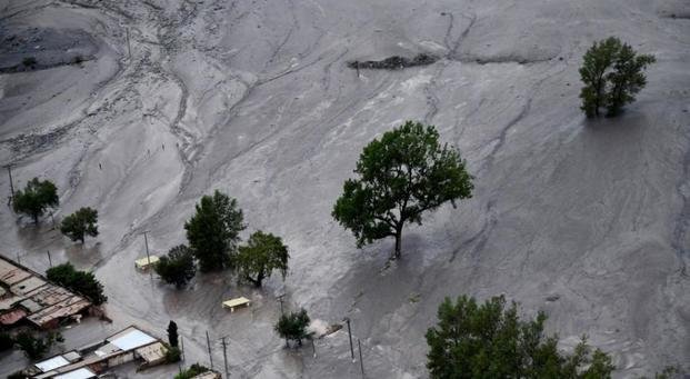 Continúan las tareas de rastrillaje para hallar a dos desaparecidos por el alud en Jujuy