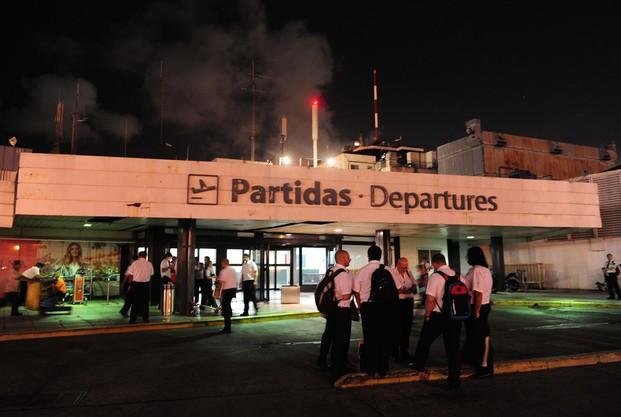 Evacuaron Aeroparque por una “emergencia por humo”