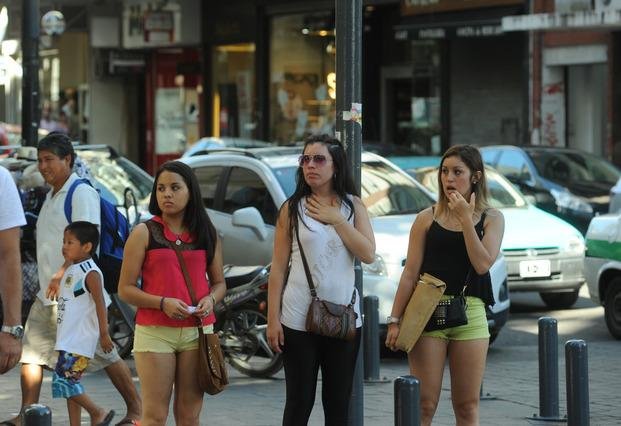 Alertan por el calor intenso para lo que queda del mes: Ciudad “bajo fuego”
