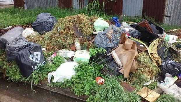 Basura acumulada en 531 y 18