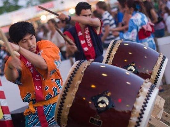Un nuevo Bon Odori se desarrolla en la ciudad