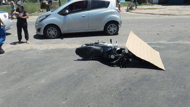 Dos motociclistas heridos por distintos choques en Olmos