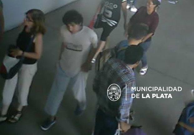Encuentran a joven que se había perdido en la Terminal