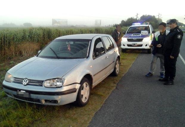 Manejaba por Ruta 11 con cinco veces más de alcohol de lo permitido