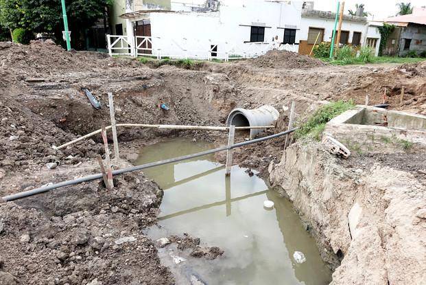 En la antesala de otra ola de calor, aumentan las quejas por la falta de agua