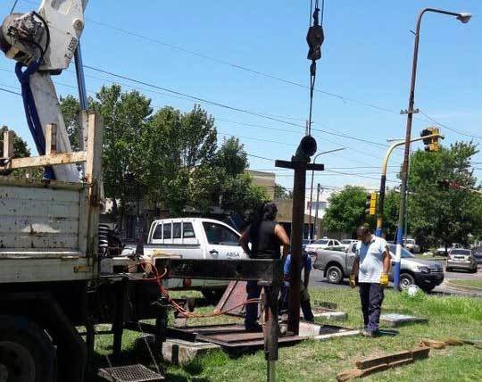 En Los Hornos la falta de agua sigue sin dar tregua