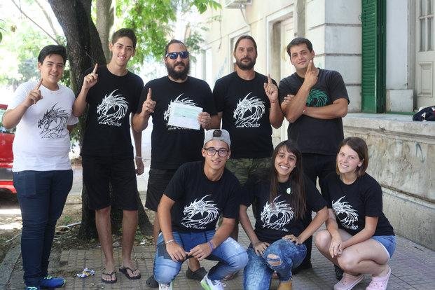 Entregaron premios a ganadores del concurso de Muñecos de la FM 99.1