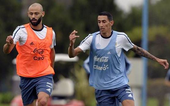 Sampaoli preocupado por el presente de tres figuras de la Selección