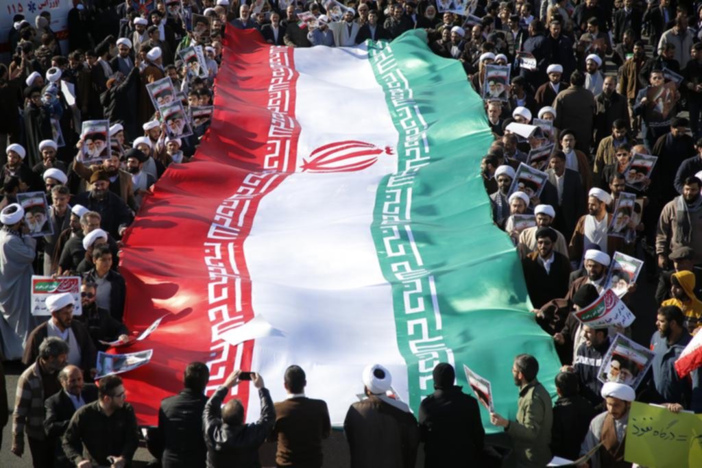 Multitudinarias marchas de apoyo al gobierno de Irán para contrarrestar las protestas