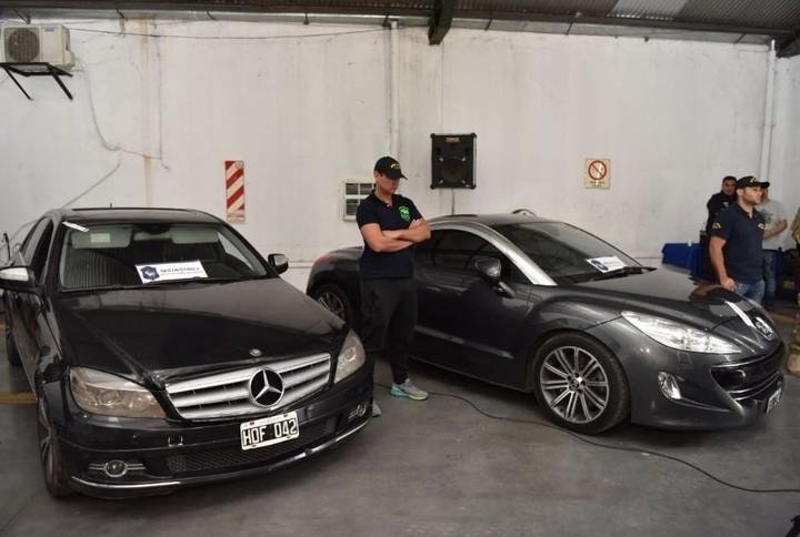 Autos de alta gama de presuntos narcos se entregarán para combatir el delito